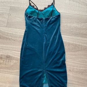 Beautiful velvet green dress.brand new/ no tags